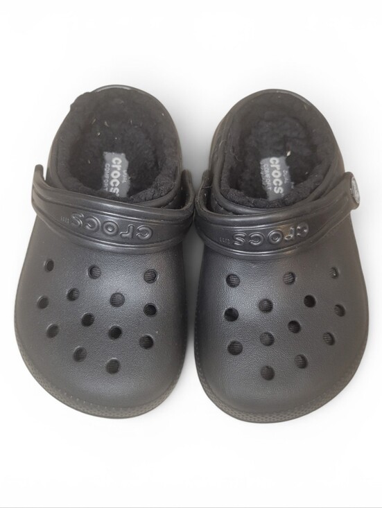 CROCS Other - CROCS Kids Classic Clog with Black Fuzzy Lining